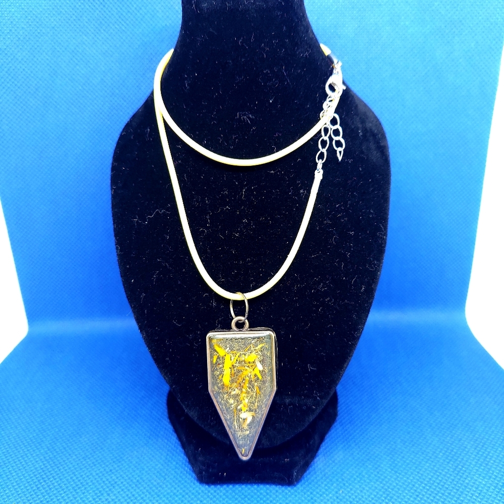 Dried Chrysanthemum Handmade Necklace